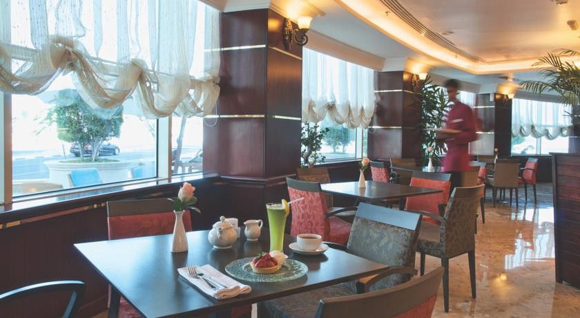Wiseman Grand Hotel Doha Exterior photo The lobby lounge