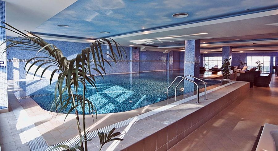 Wiseman Grand Hotel Doha Exterior photo The swimming pool at the hotel