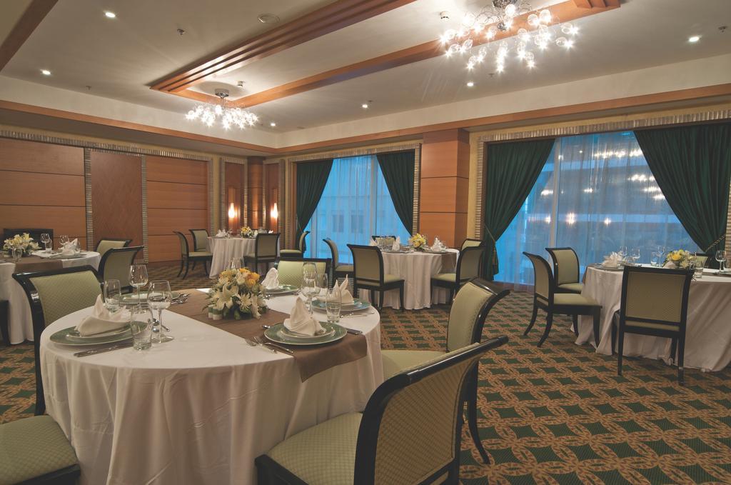 Wiseman Grand Hotel Doha Exterior photo The ballroom
